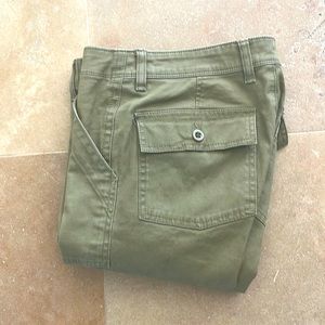 Perfect Army green J Crew cargo pants. Straight leg.